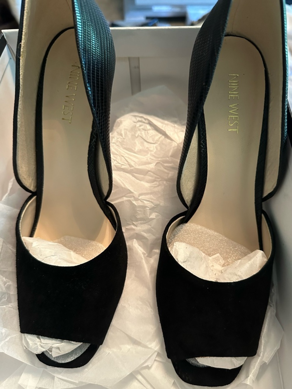 EUC Nine West Women's Black Open-Toe Suede Heels
